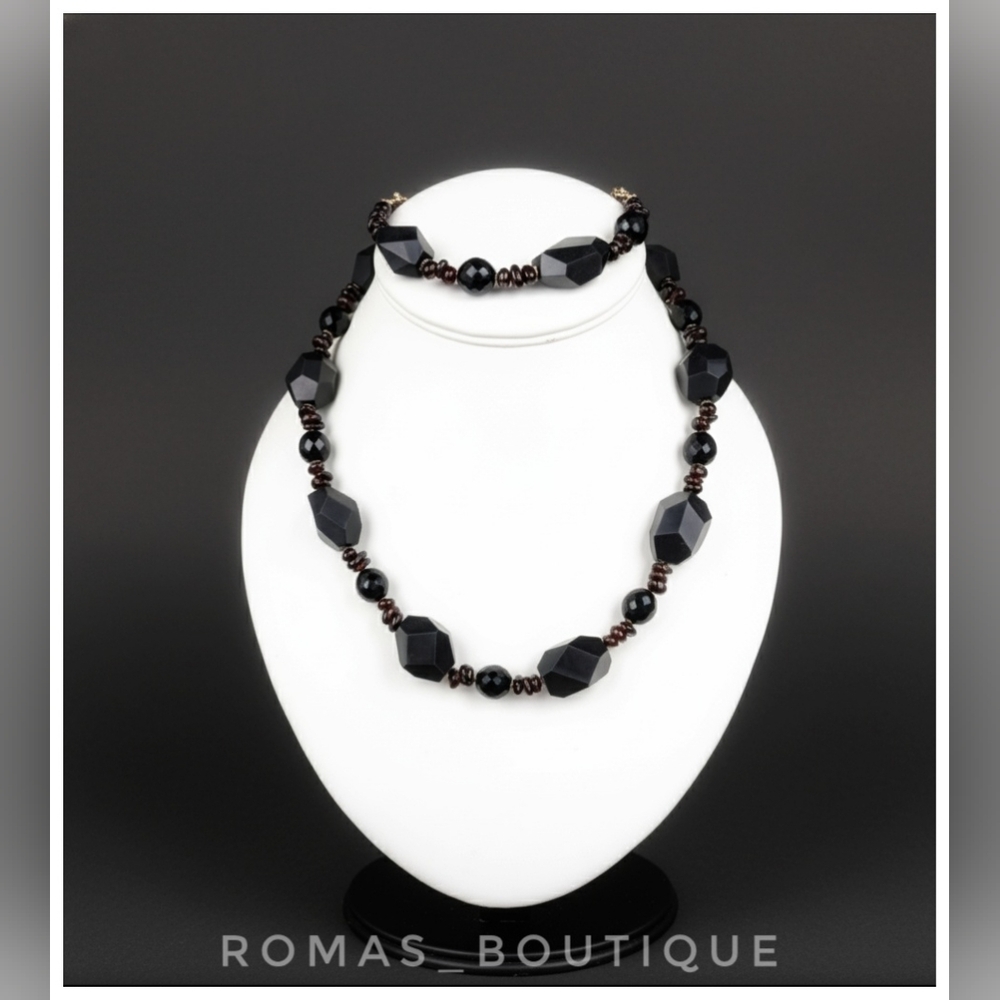 Vintage Garnet & Onyx stone faceted necklace sterling silver clasp bracelet set